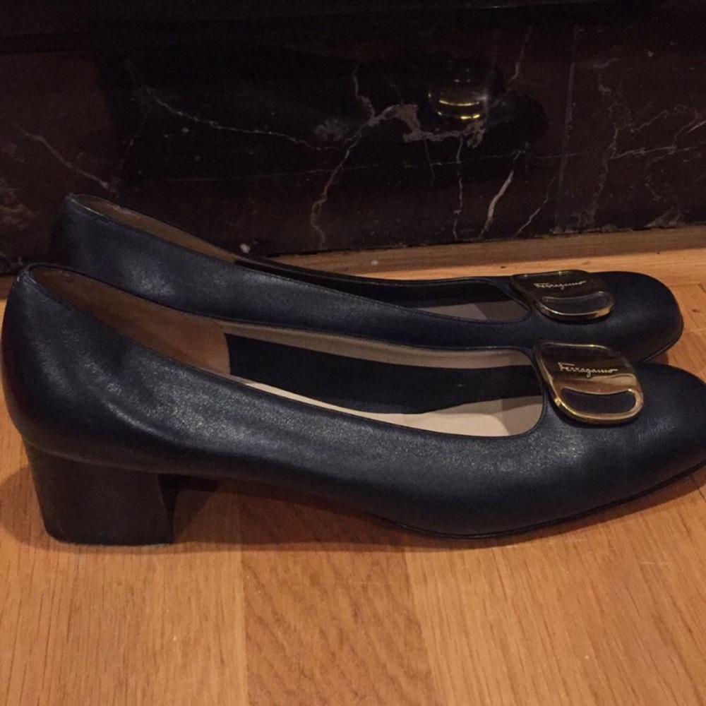 Salvatore Ferragamo Blue Pumps 8.5 A2